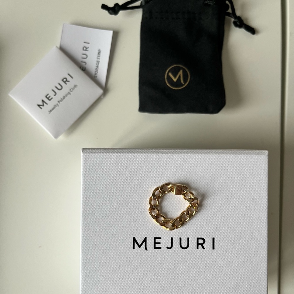 Mejuri bold chain ring